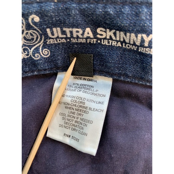 Express Zelda Jeans Women’s 8 Blue Denim Slim Fit Ultra Low Rise Distressed READ - Picture 9 of 16